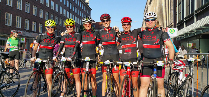 RCB-Ladies vor dem Start mit Tim